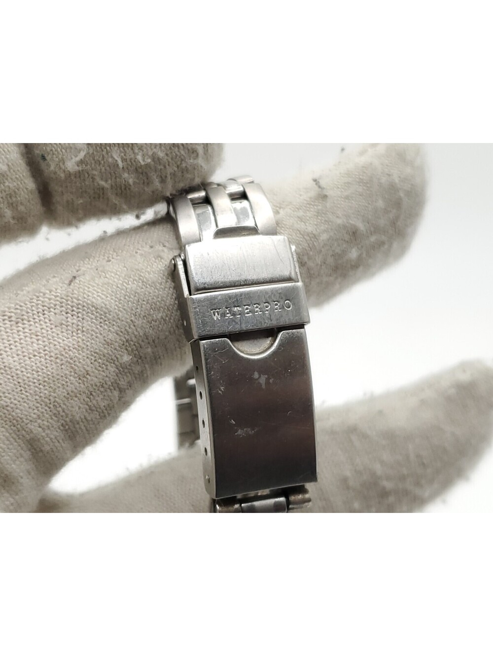 Guess Waterpro Quartz Watch Womens New Battery Silver Tone White Date Dial 25mm - Picture 10 of 13